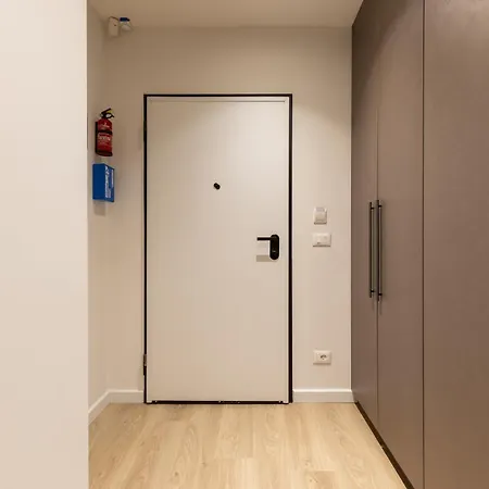 Luxury City Center Apartment