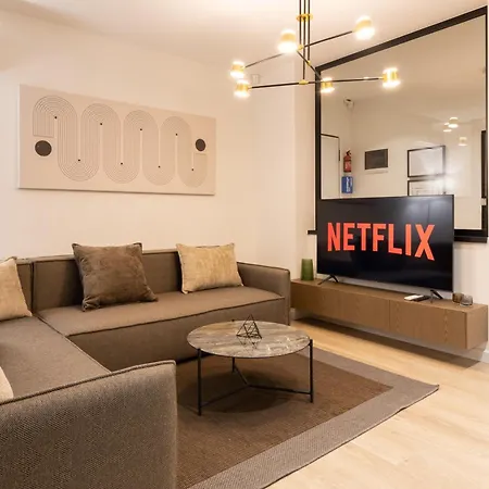 Luxury City Center Apartment
